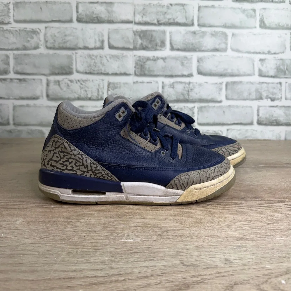 Jordan Air Jordan 3 Retro Midnight Navy Sneakers 5.5Y